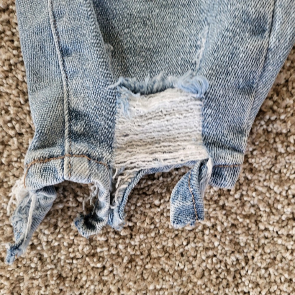 Fashion Forward Size 20 Distressed Light Wash Denim Jeans Womens Cutoffs Raw Hem - Picture 4 of 12